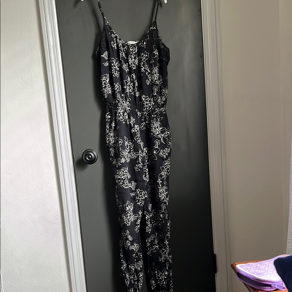 American Eagle Outfitters Black and White Floral Jumpsuit